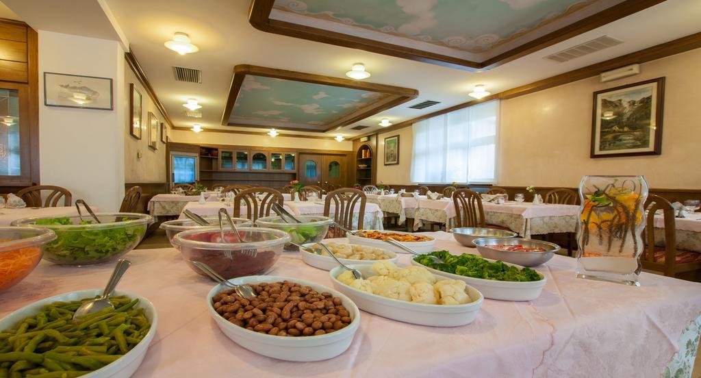 Albergo Sayonara 코마노테르메 외부 사진