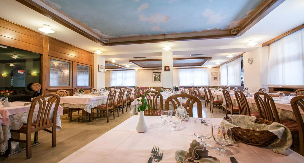 Albergo Sayonara 코마노테르메 외부 사진