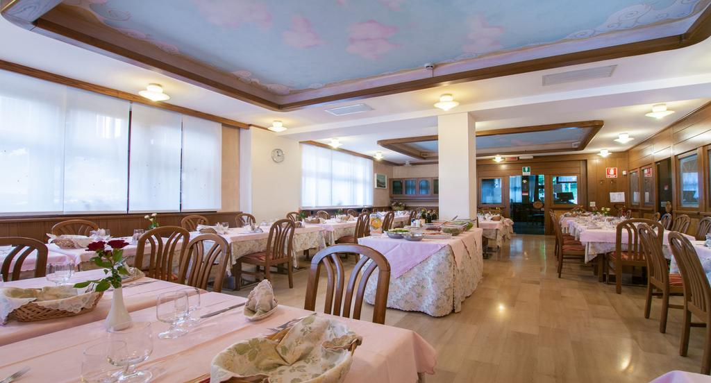 Albergo Sayonara 코마노테르메 외부 사진