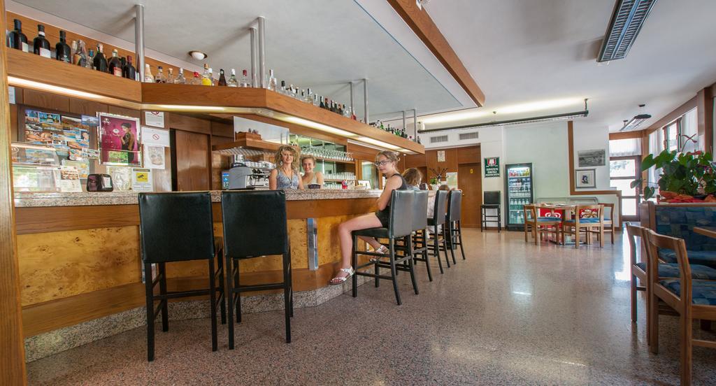 Albergo Sayonara 코마노테르메 외부 사진