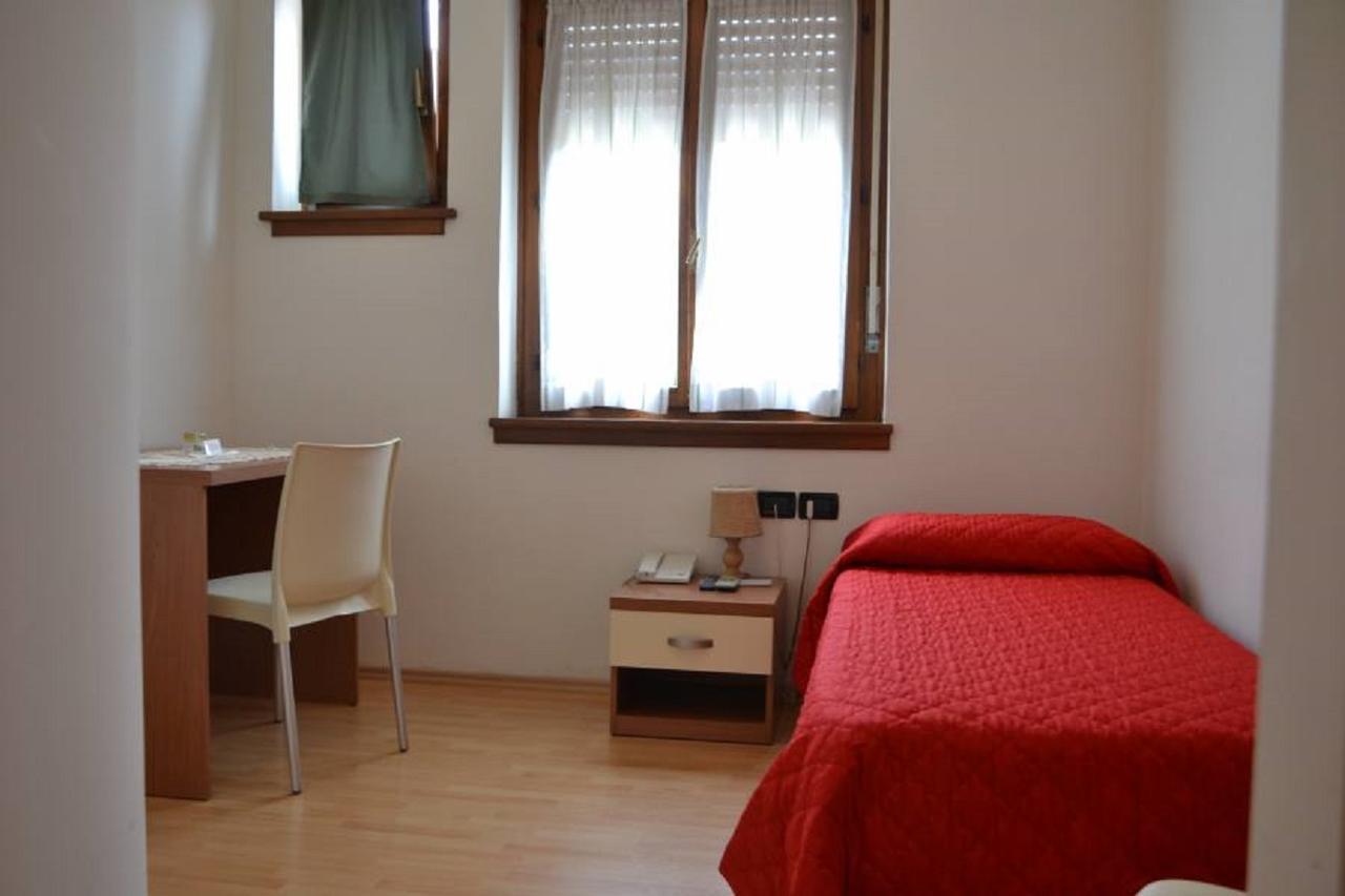 Albergo Sayonara 코마노테르메 외부 사진